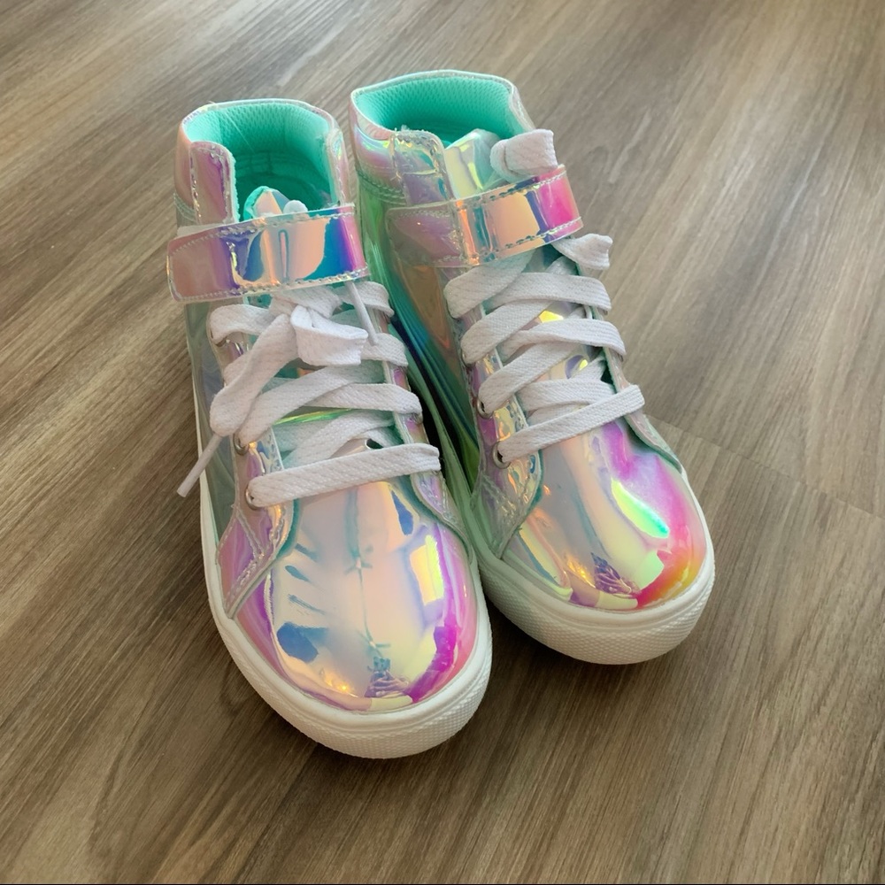 Little Girl’s Holographic Sneakers